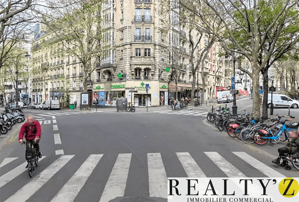 Local commercial · 37 m² · Location — photo 1