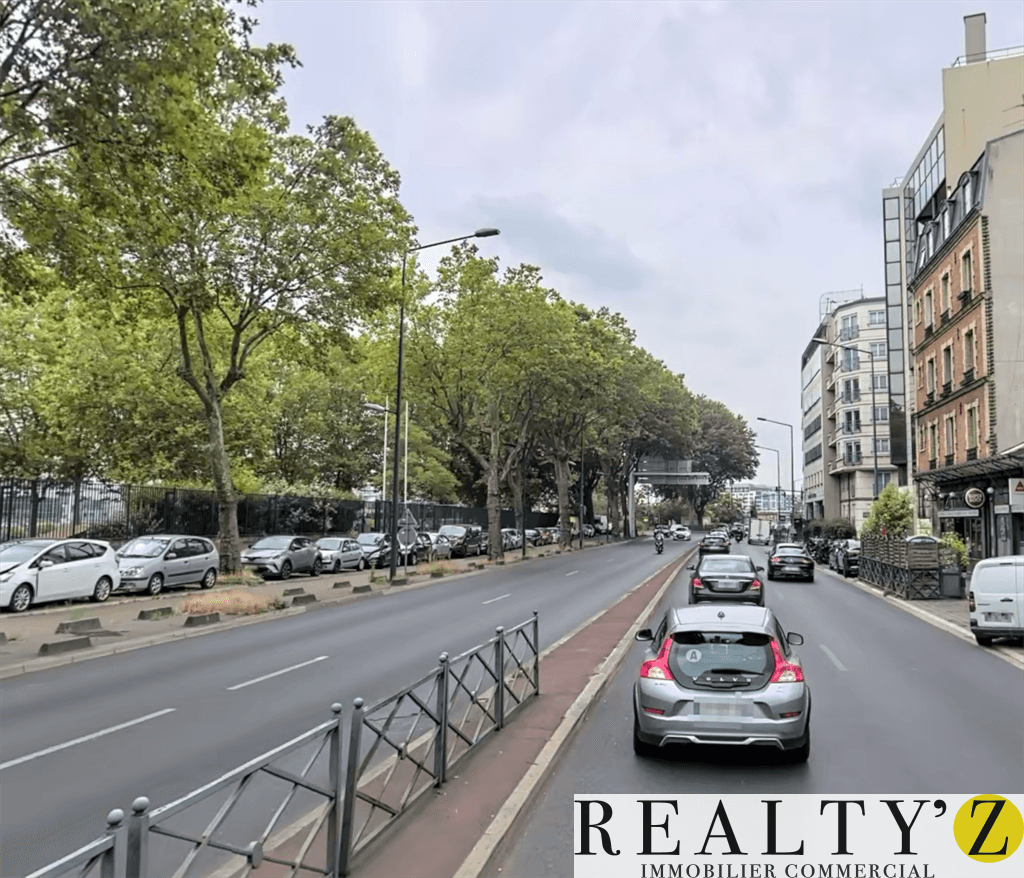 Local commercial · 135 m² · Achat des murs — photo 1