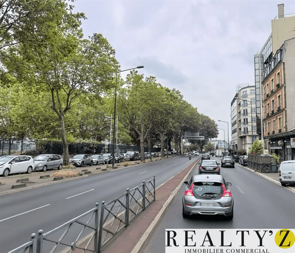 Local commercial · 135 m² · Achat des murs — photo 1