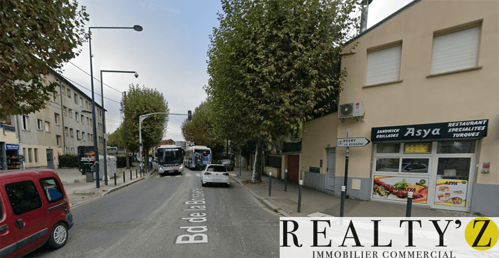 Local commercial · 162 m² · Location — photo 1