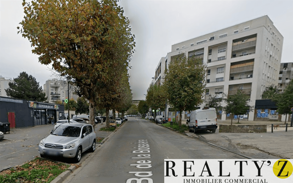 Local commercial · 162 m² · Location — photo 1
