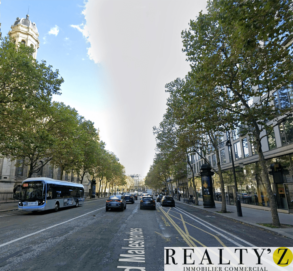 Local commercial · 67 m² · Location — photo 1