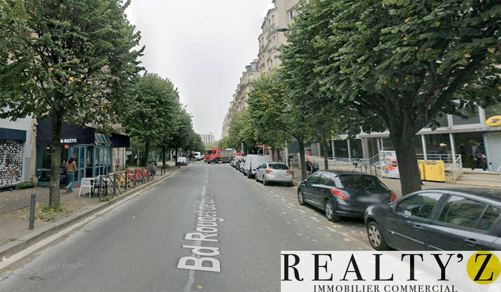 Local commercial · 241 m² · Achat des murs — photo 1