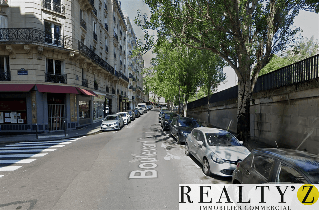 Local commercial · 187 m² · Location — photo 1