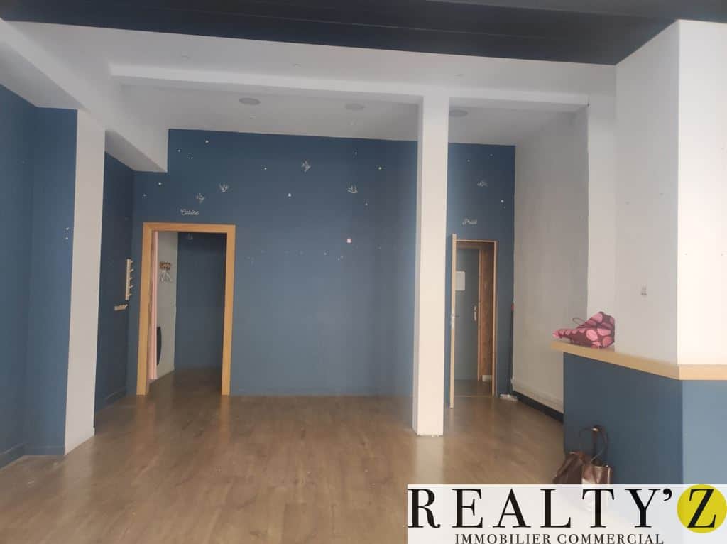 Local commercial · 90 m² · Location — photo 1
