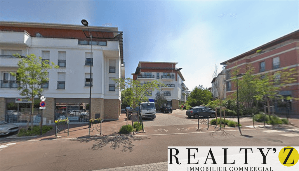 Local commercial · 156 m² · Location — photo 1