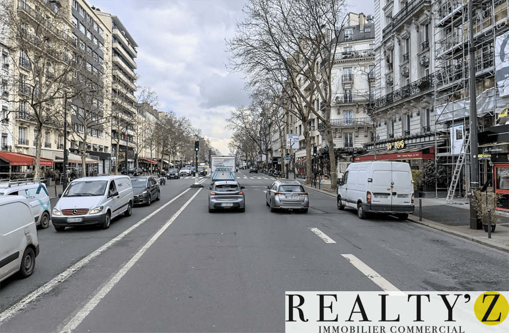 Local commercial · 42 m² · Location — photo 1