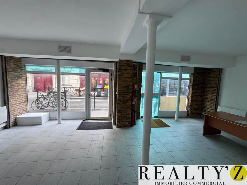 Local commercial · 80 m² · Location — photo 1