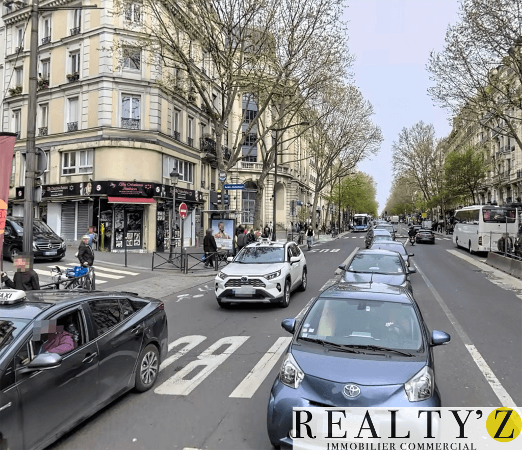 Local commercial · 635 m² · Location — photo 1