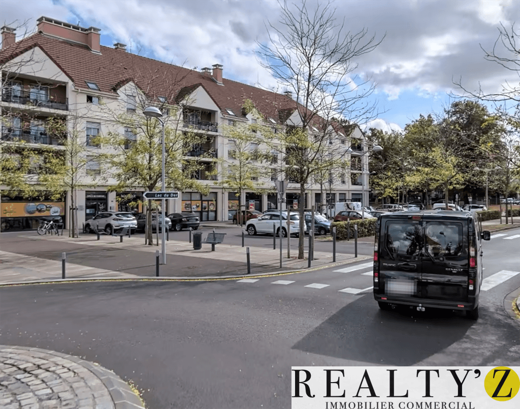 Local commercial · 2396 m² · Location — photo 1