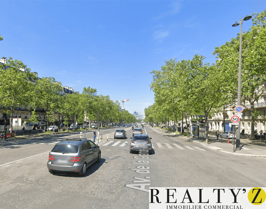 Local commercial · 203 m² · Location — photo 1