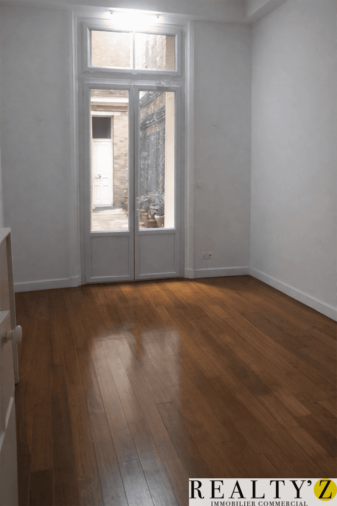 Local commercial · 50 m² · Location — photo 1