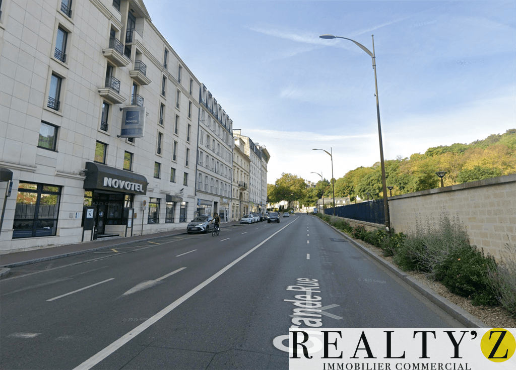 Local commercial · 112 m² · Location — photo 1