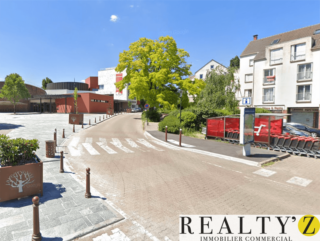 Local commercial · 88 m² · Location — photo 1