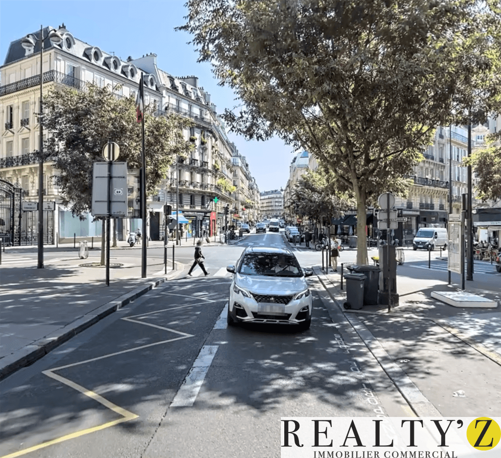 Local commercial · 68 m² · Location — photo 1