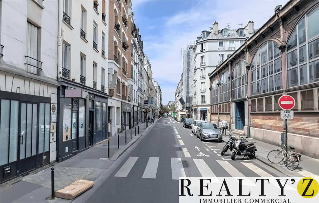 Local commercial · 380 m² · Location — photo 1