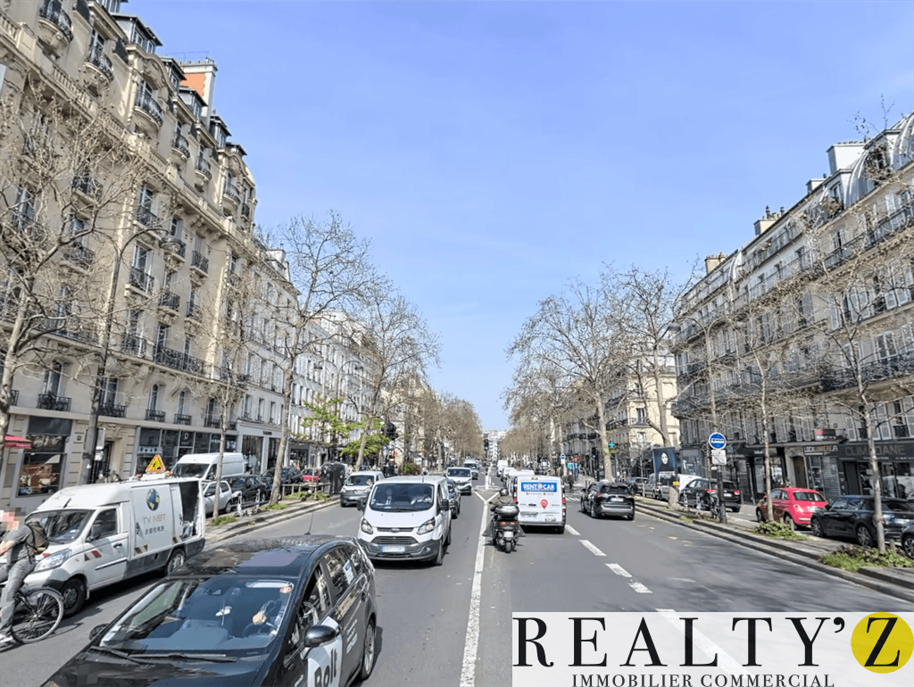 Local commercial · 360 m² · Location — photo 1