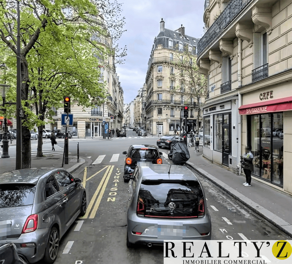 Local commercial · 181 m² · Location — photo 1