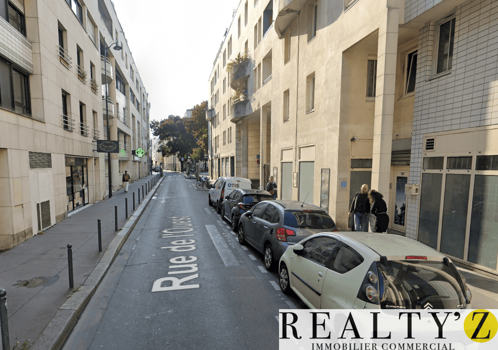 Local commercial · 145 m² · Location — photo 1