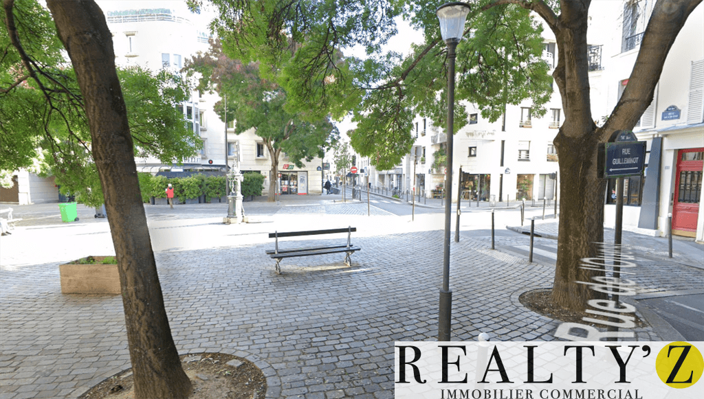 Local commercial · 145 m² · Location — photo 1