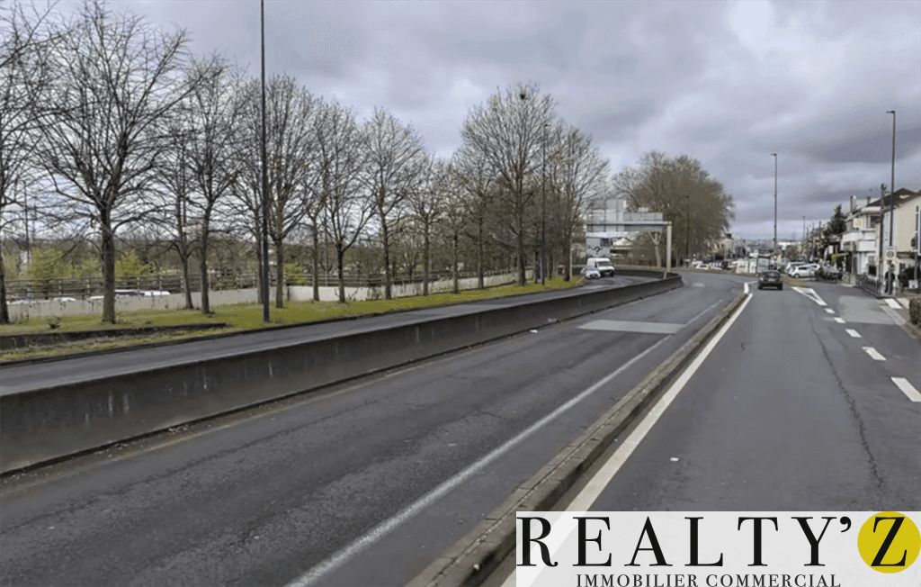 Local commercial · 1175 m² · Location — photo 1