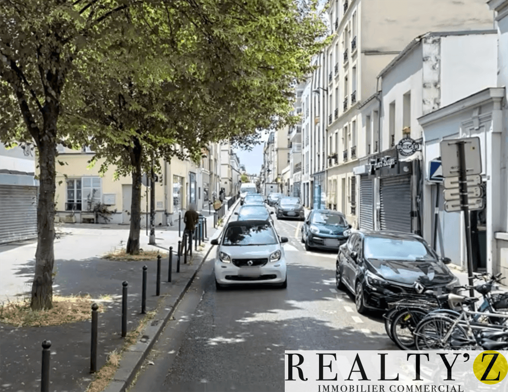Local commercial · 272 m² · Location — photo 1