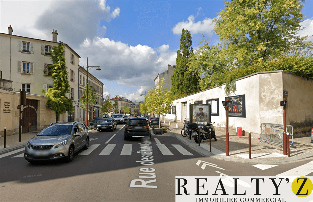 Local commercial · 148 m² · Location — photo 1