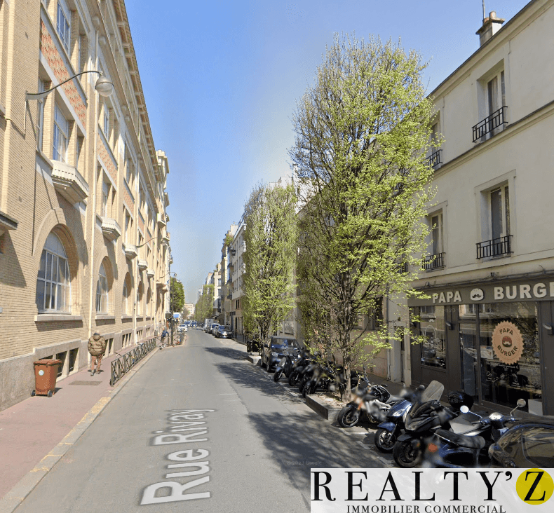 Local commercial · 307 m² · Location — photo 1