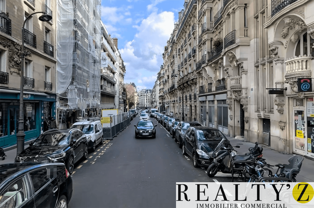 Local commercial · 67 m² · Location — photo 1