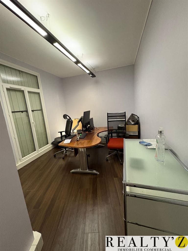 Local commercial · 60 m² · Location — photo 1