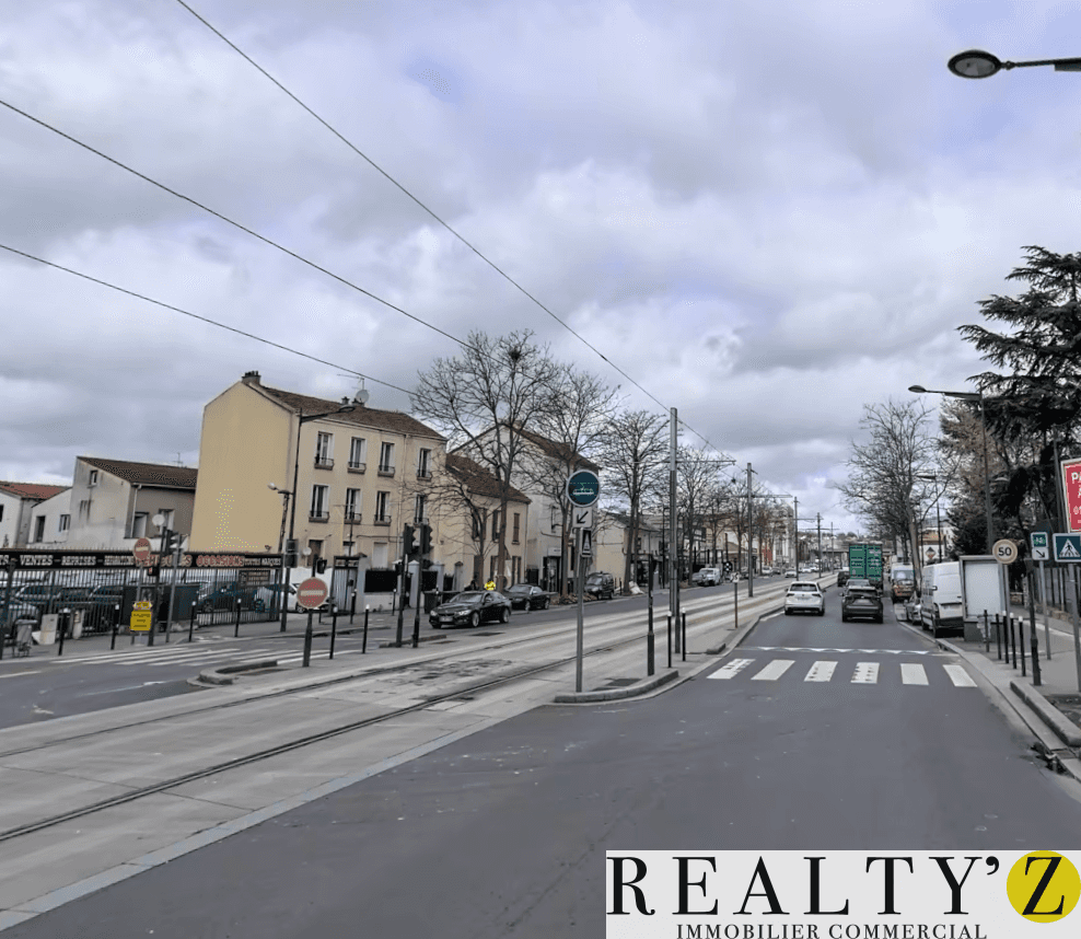 Local commercial · 125 m² · Location — photo 1