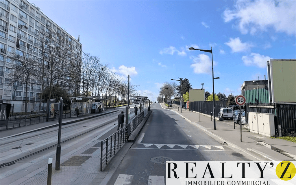 Local commercial · 125 m² · Location — photo 1