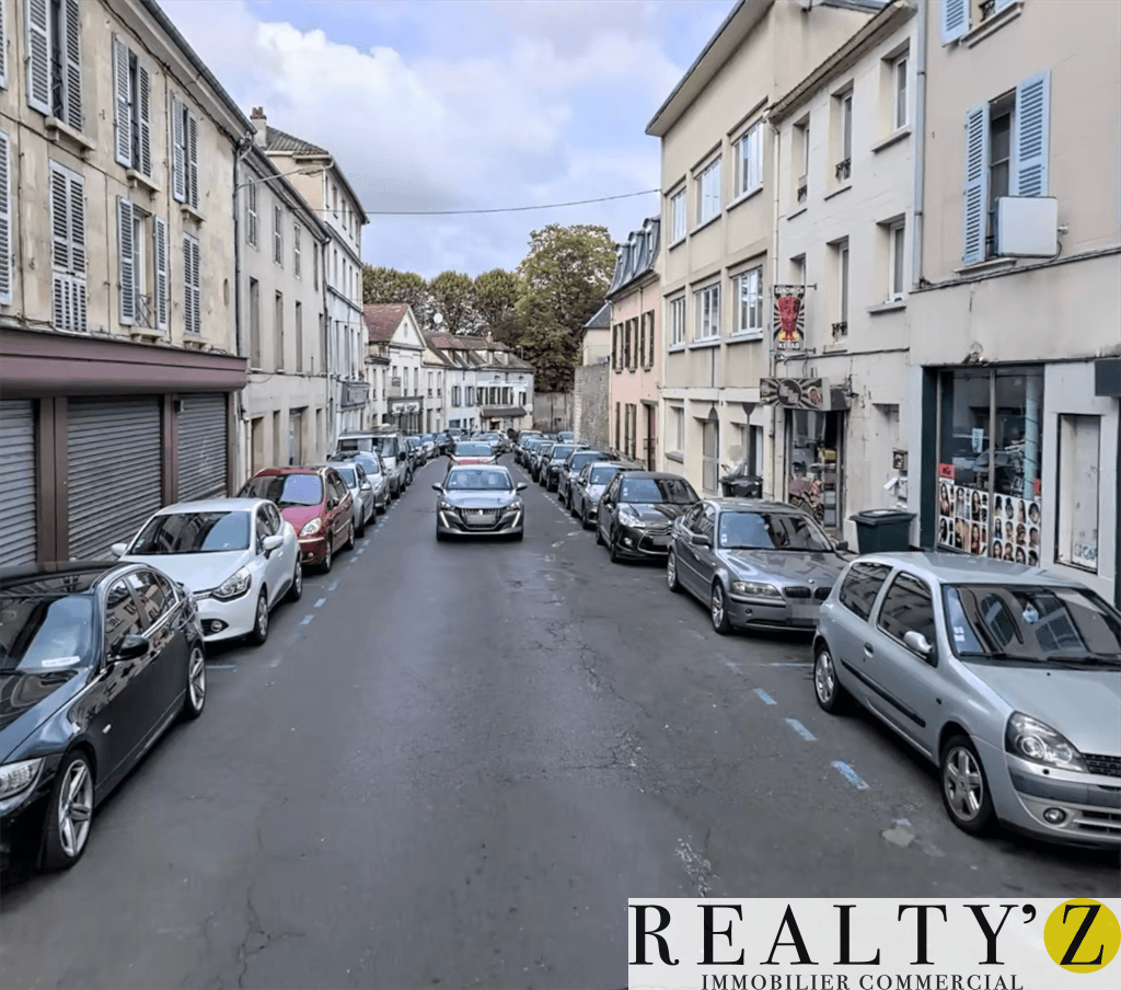 Local commercial · 202 m² · Location — photo 1