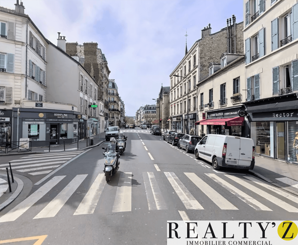Local commercial · 130 m² · Location — photo 1