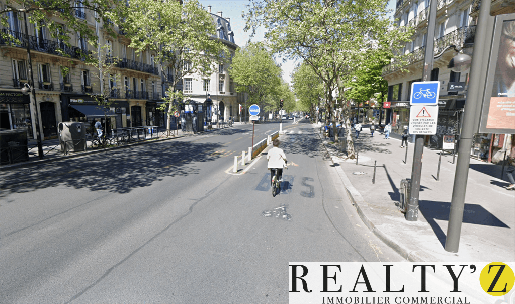 Local commercial · 196 m² · Location — photo 1