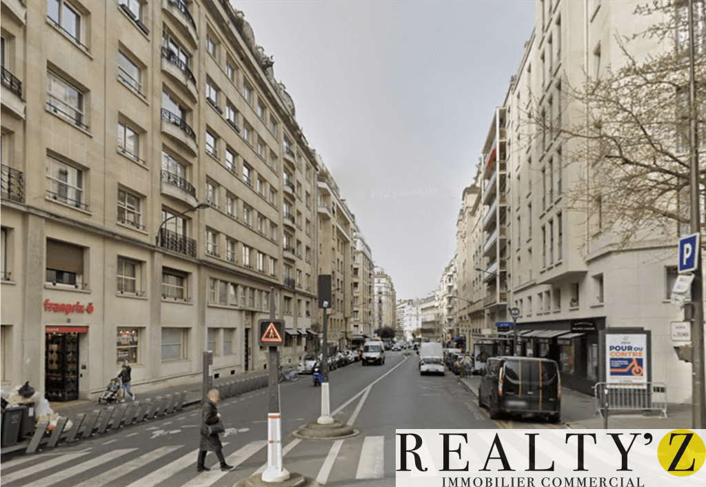 Local commercial · 125 m² · Location — photo 1