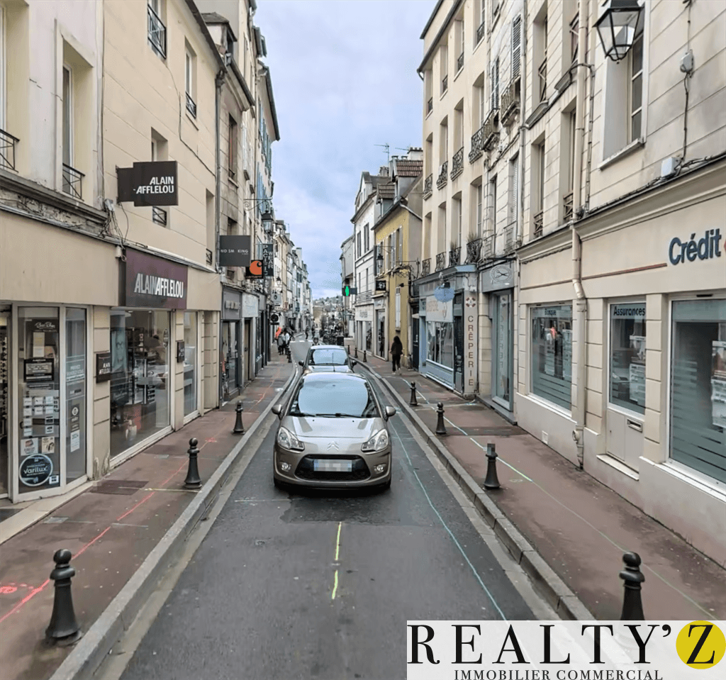 Local commercial · 44 m² · Location — photo 1