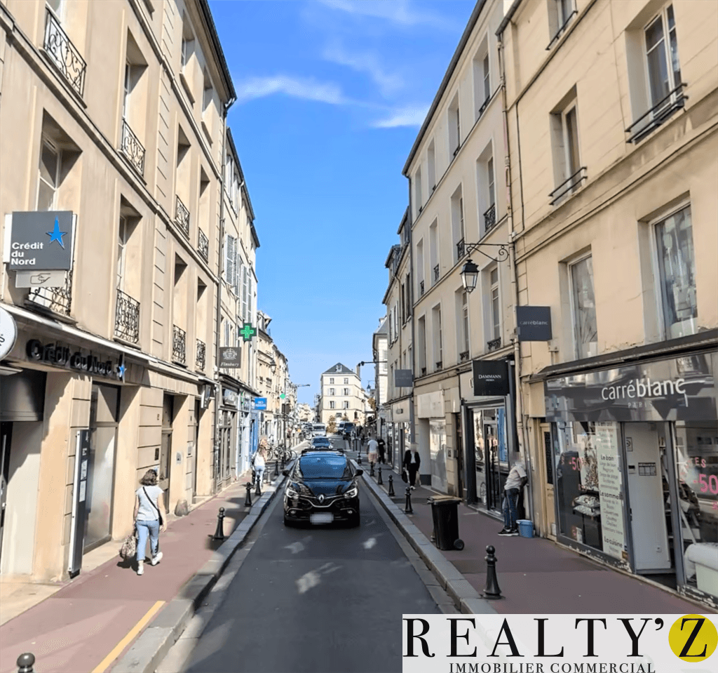 Local commercial · 44 m² · Location — photo 1
