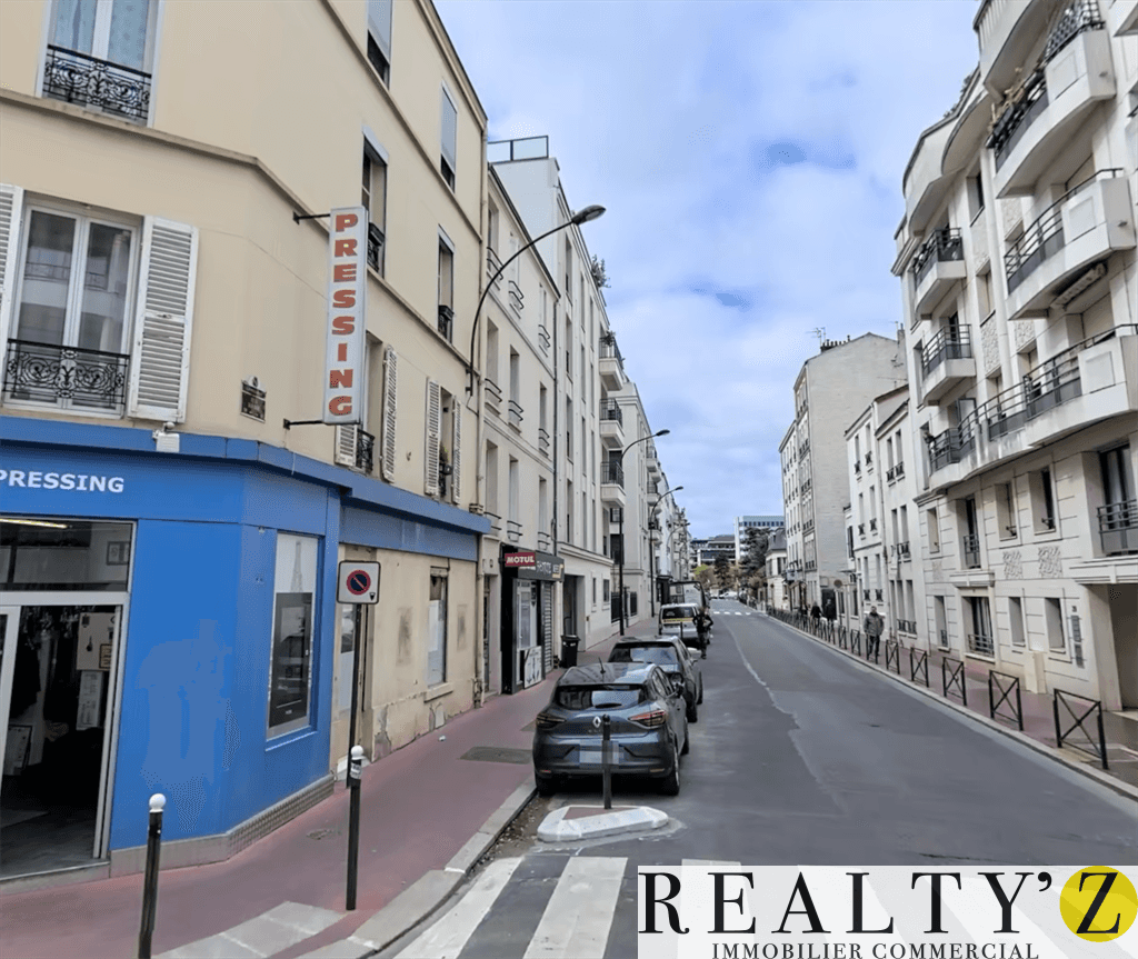 Local commercial · 104 m² · Location — photo 1