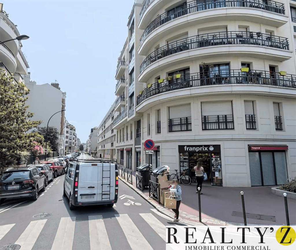 Local commercial · 104 m² · Location — photo 1