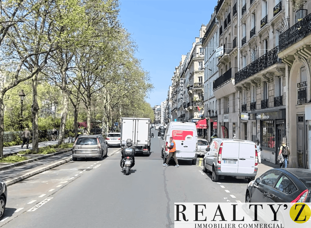 Local commercial · 25 m² · Location — photo 1