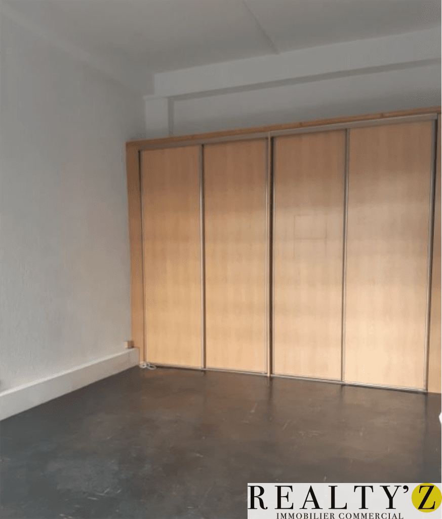 Local commercial · 15 m² · Location — photo 1