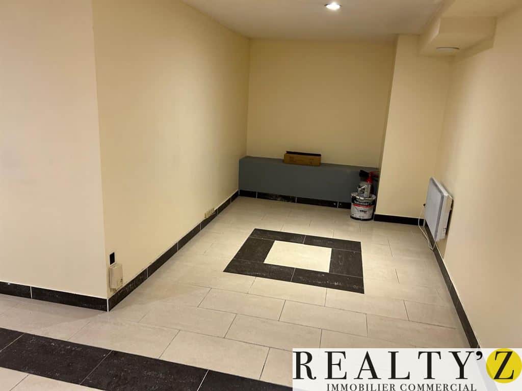 Local commercial · 120 m² · Location — photo 1
