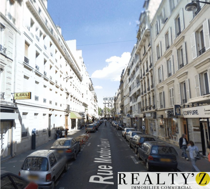 Local commercial · 355 m² · Location — photo 1