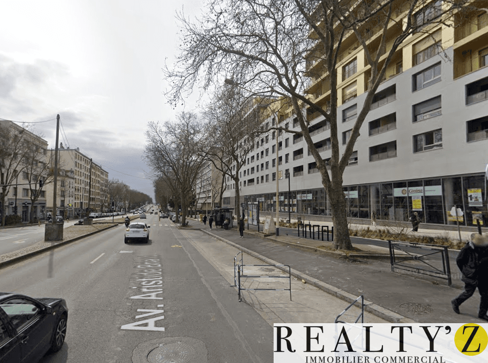 Local commercial · 100 m² · Location — photo 1