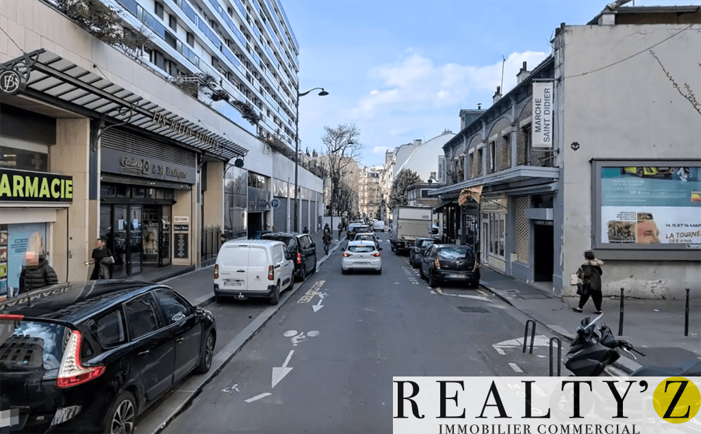 Local commercial · 360 m² · Location — photo 1