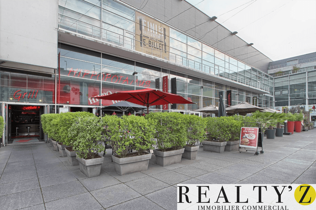 Local commercial · 604 m² · Location — photo 1