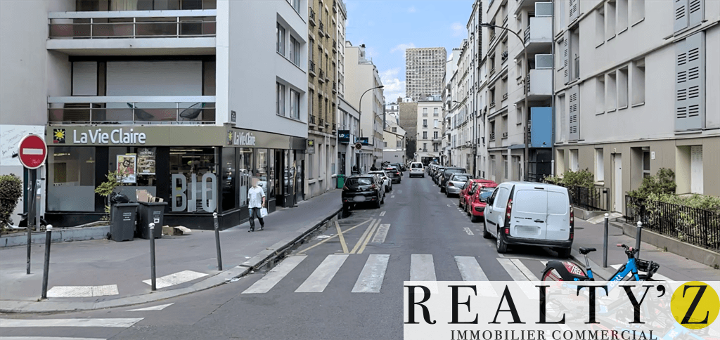 Local commercial · 136 m² · Location — photo 1