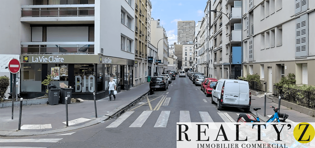 Local commercial · 136 m² · Location — photo 1