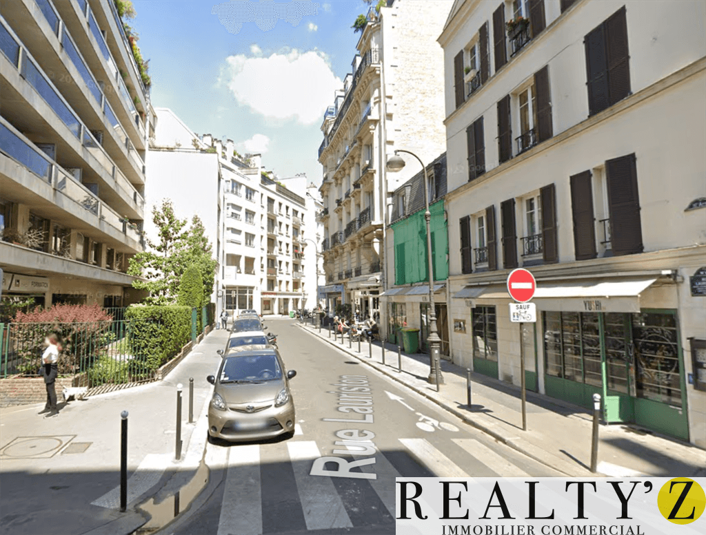 Local commercial · 70 m² · Location — photo 1